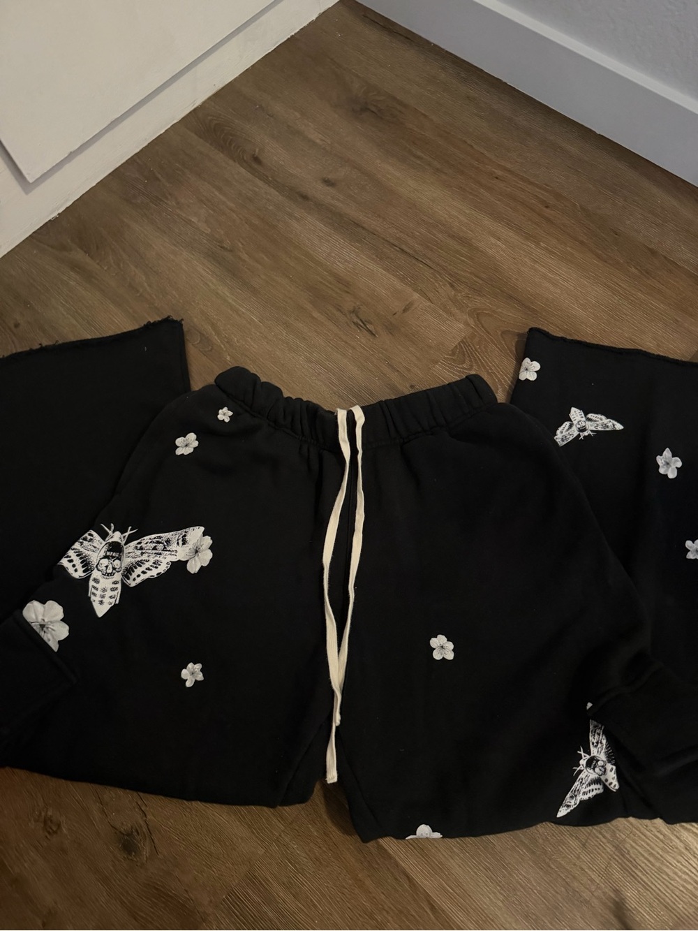 Wolves She cargo sweats